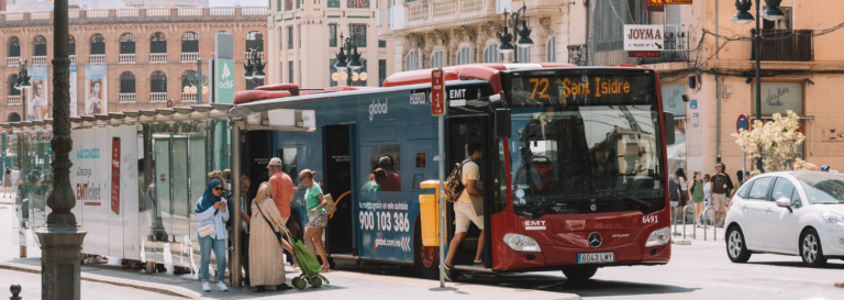 El Consell prorroga las reducciones de las tarifas del transporte público hasta el 31 de diciembre de 2026